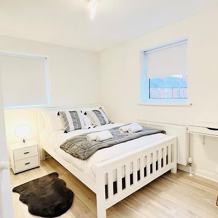 New Fully Furnished Cosy Home Balderton 외부 사진